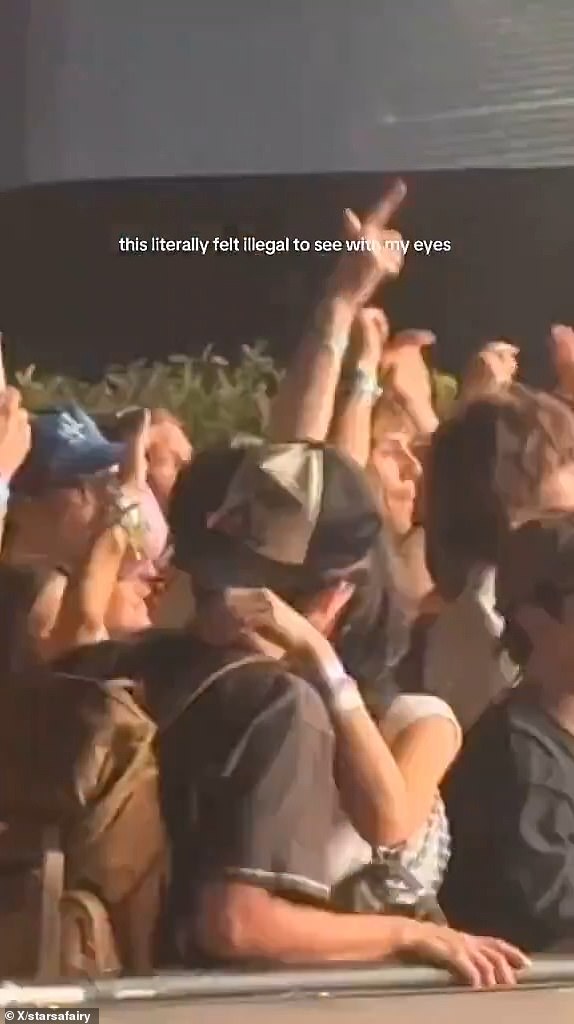 Não faz muito tempo depois que Jenner foi acusado de 'sufocar' o ator com seus beijos enquanto festeja no Coachella